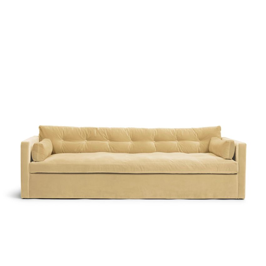 Dahlia Grande 3-seters sofa Creme er en dyp og komfortabel sofa i lys gul fløyel fra Melimeli