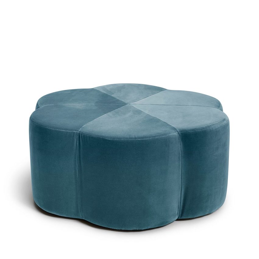 Footstool in blue velvet from Melimeli