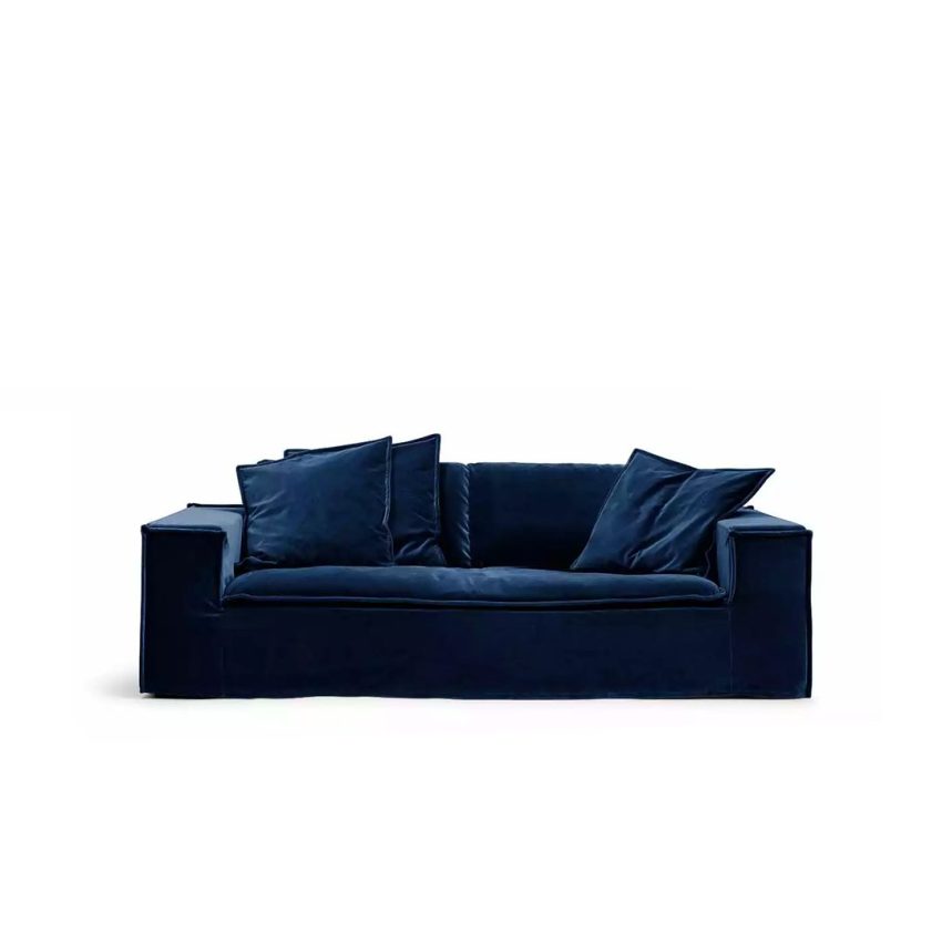 Luca 2-seters sofa Deep Blue er en mørkeblå sofa i fløyel fra Melimeli