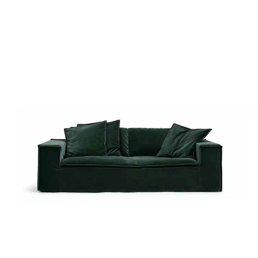 Luca 2-Sitssoffa Emerald Green är en grön soffa i sammet från Melimeli
