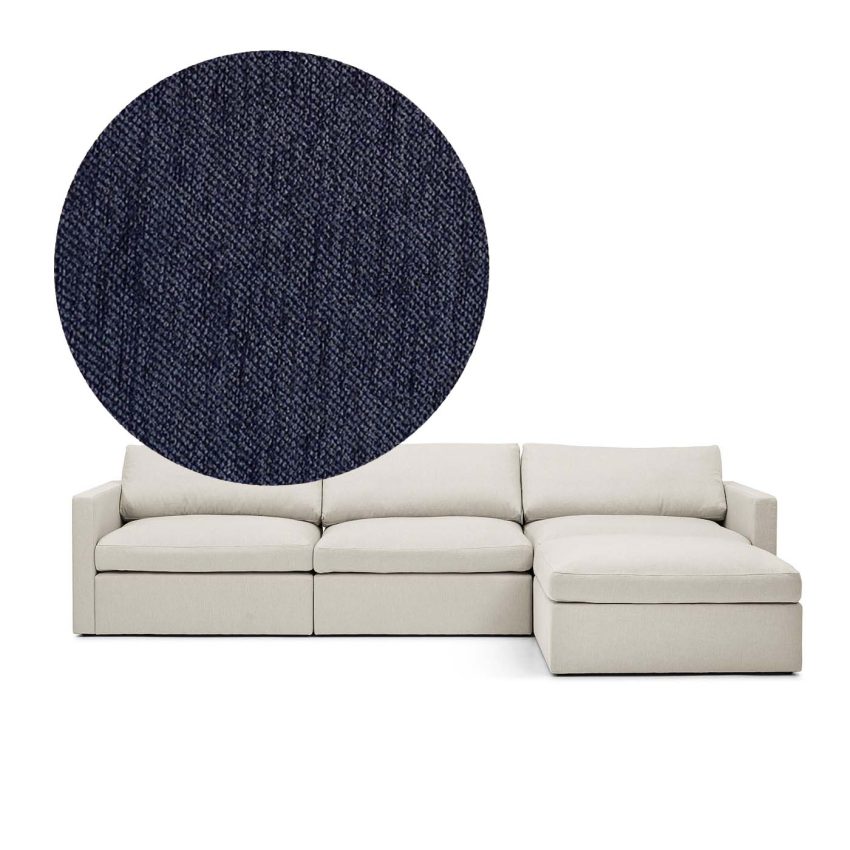 Lucie 3-seters sofa (med fotskammel) Midnight er en romslig sofa i mørkeblå chenille fra Melimeli